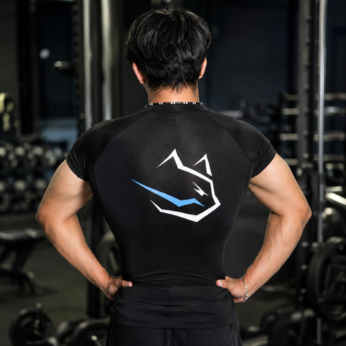 IMPETUS Black | Camiseta de Compresión para Mayor Rendimiento y Menor Fatiga